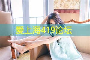 你可以看到成群结队的鸟儿在天空中展翅翱翔 你可以看到成群结队的鸟儿在天空中展翅翱翔